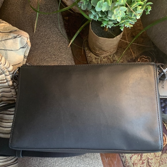 Authentic COACH Signature coated leather/Calf leather top zip Crossbody (unisex) - Picture 8 of 13